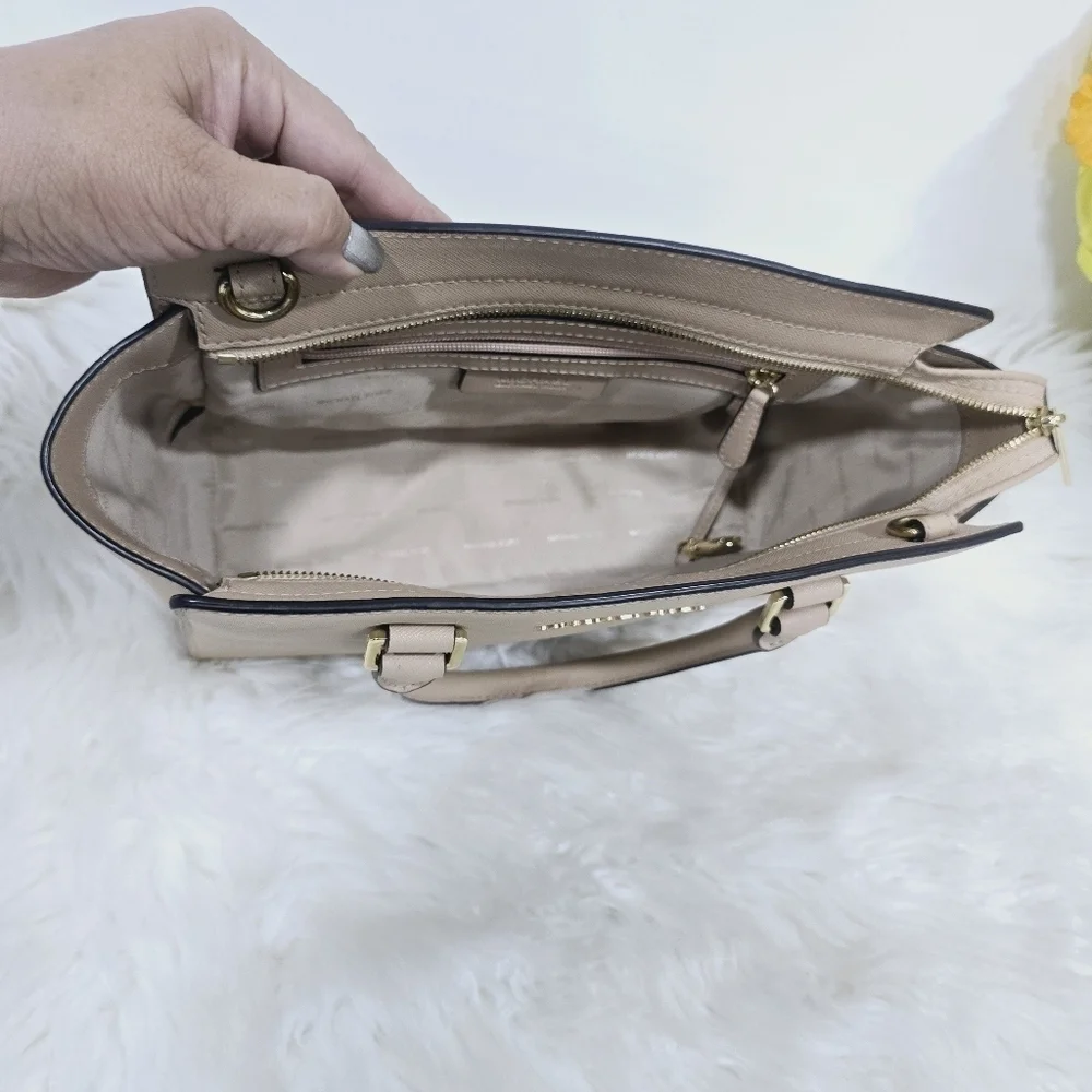 Michael Kors Selma medium saffiano